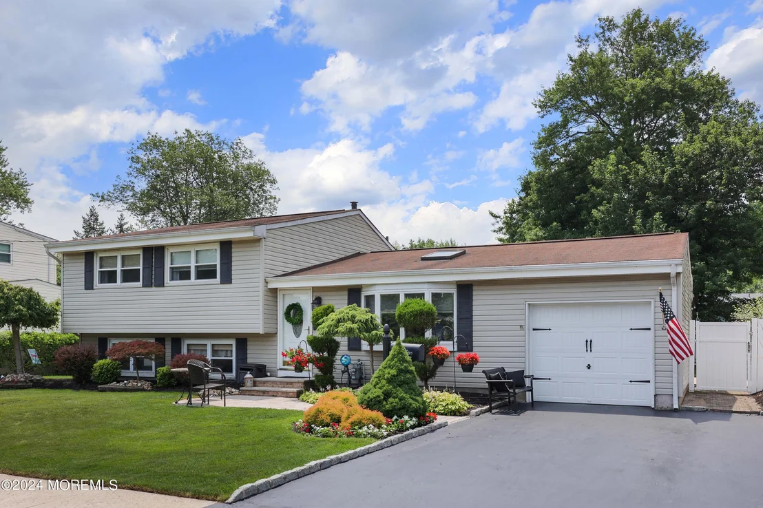 Photo of 37 Lafayette Drive