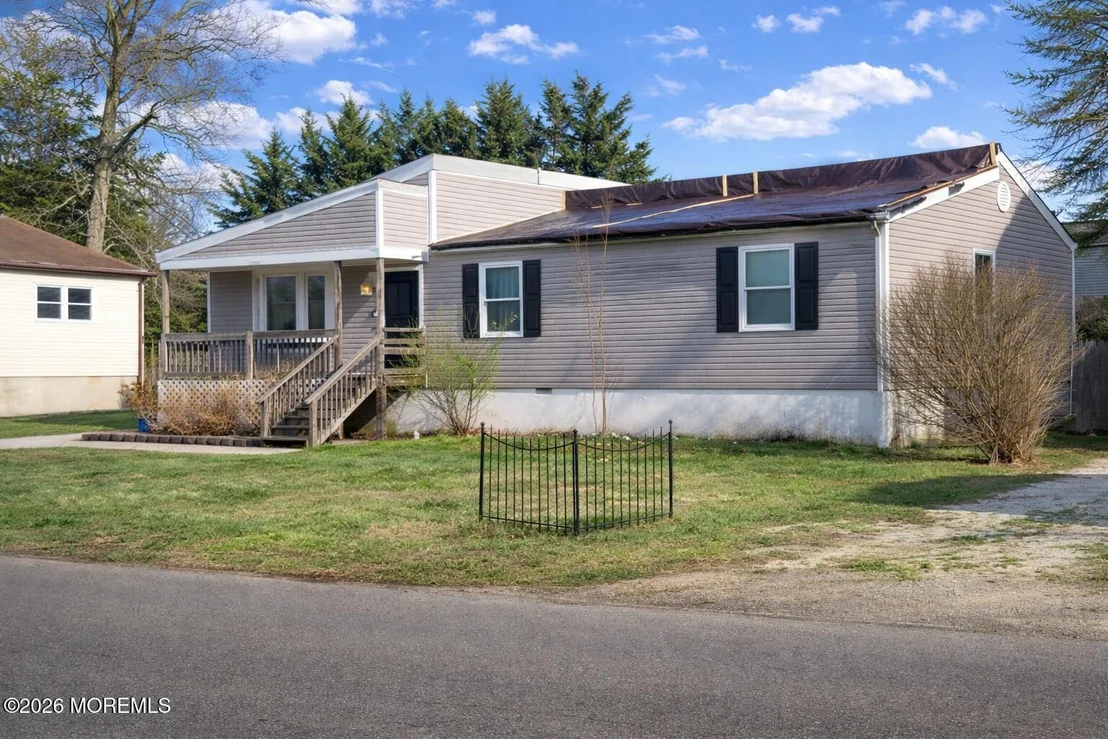 Photo of 964 Center Street
