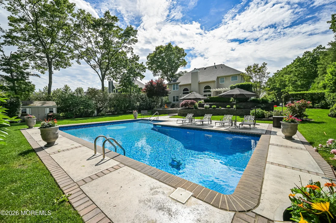 Photo of 2352 Macintosh Drive