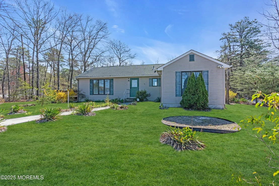 Photo of 2425 Lake Drive