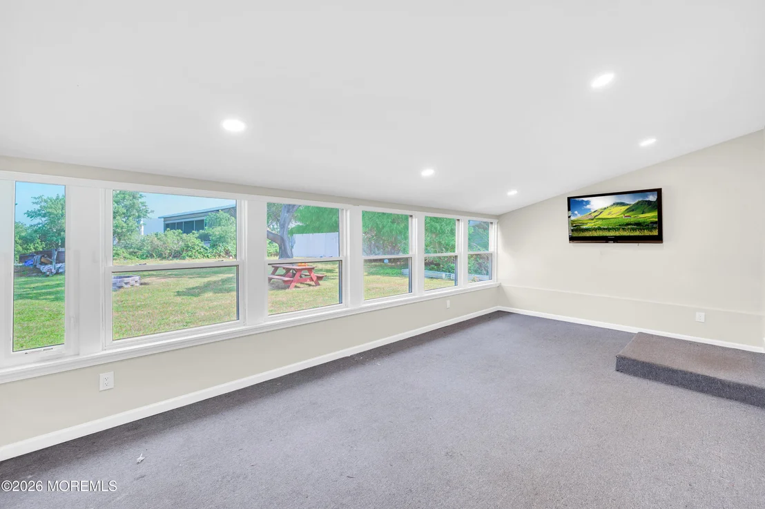 Photo of 271 Sky Manor Boulevard
