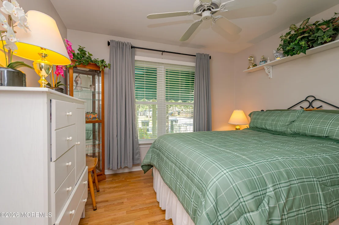 Photo of 445 Silverton Road