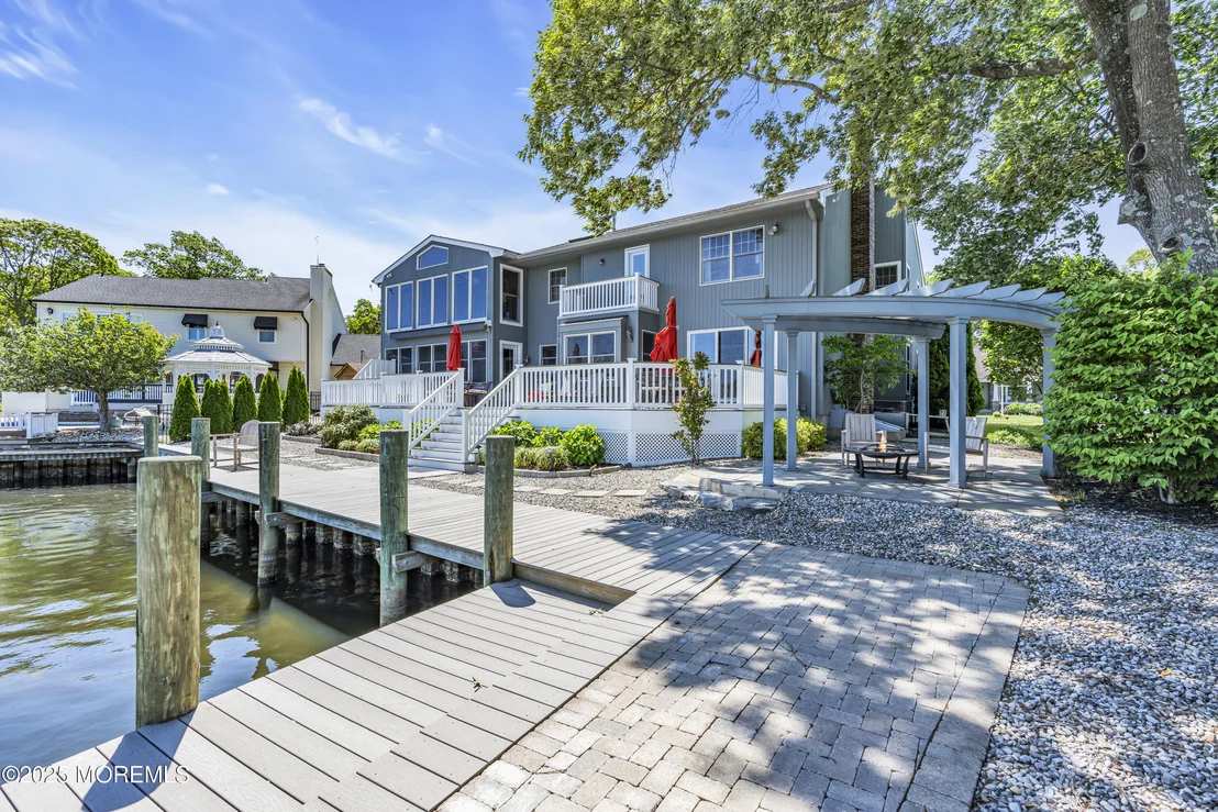 Photo of 560 Midwood Drive