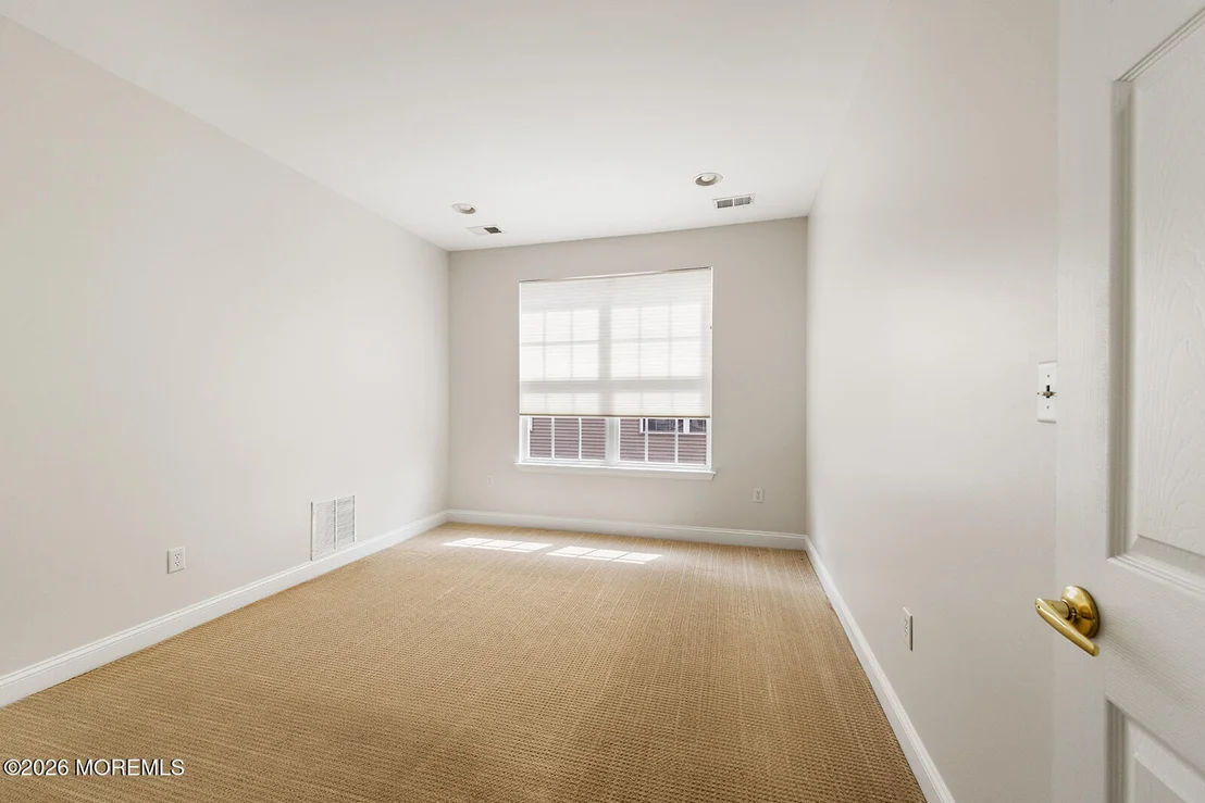 Photo of 1 Colonial Way