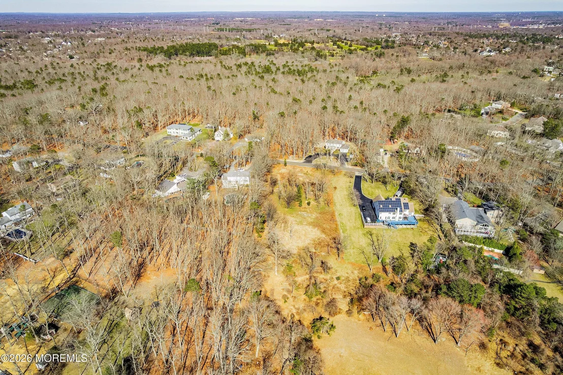Photo of 496 Clearstream Road