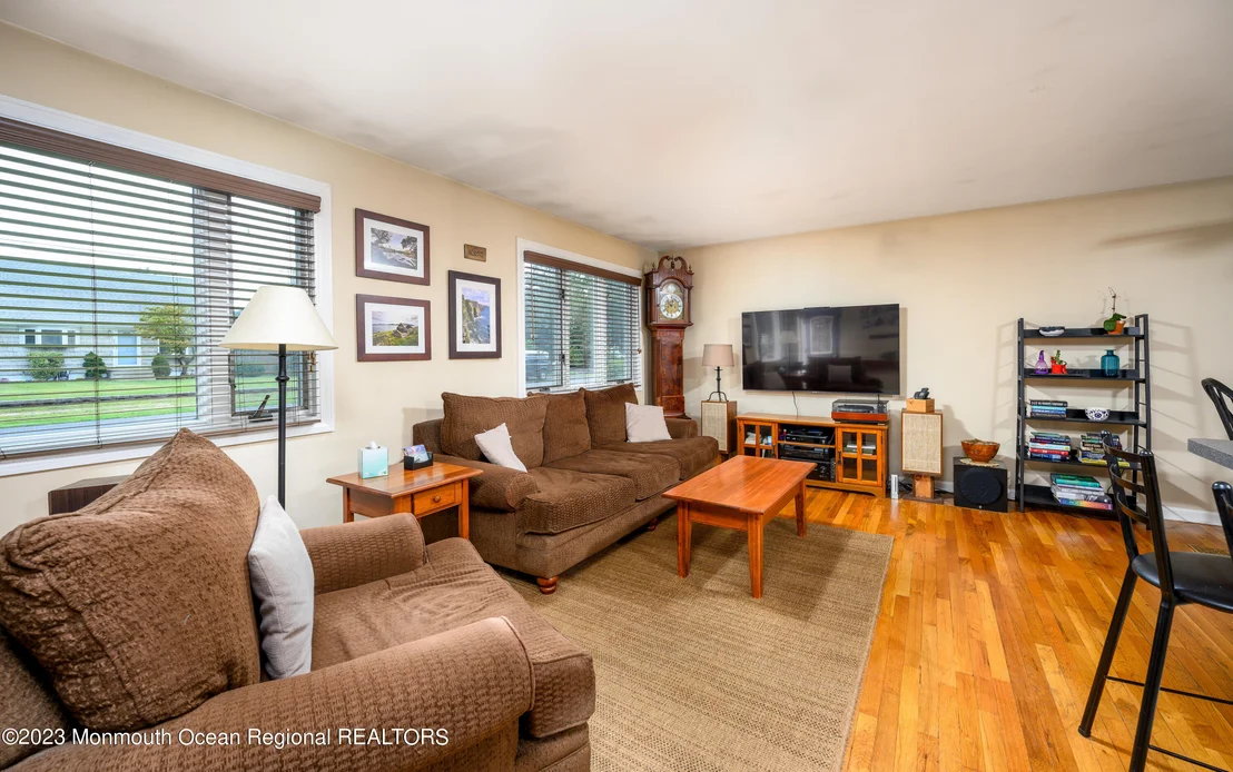 Photo of 425 Harris Avenue