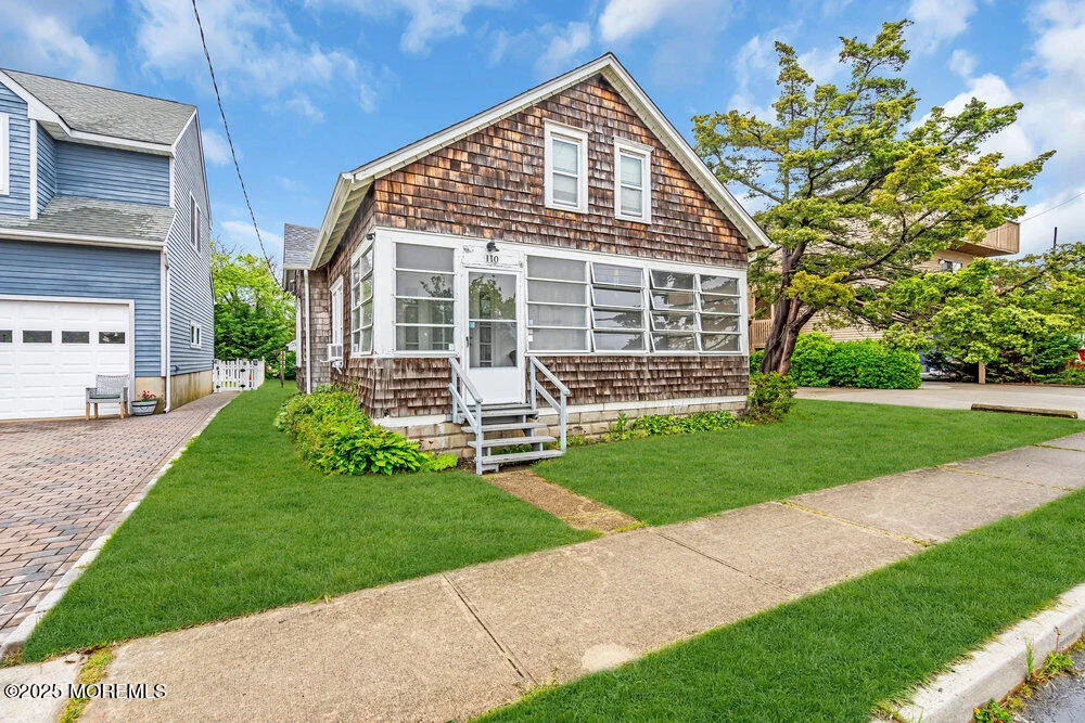 Photo of 110 2nd Avenue