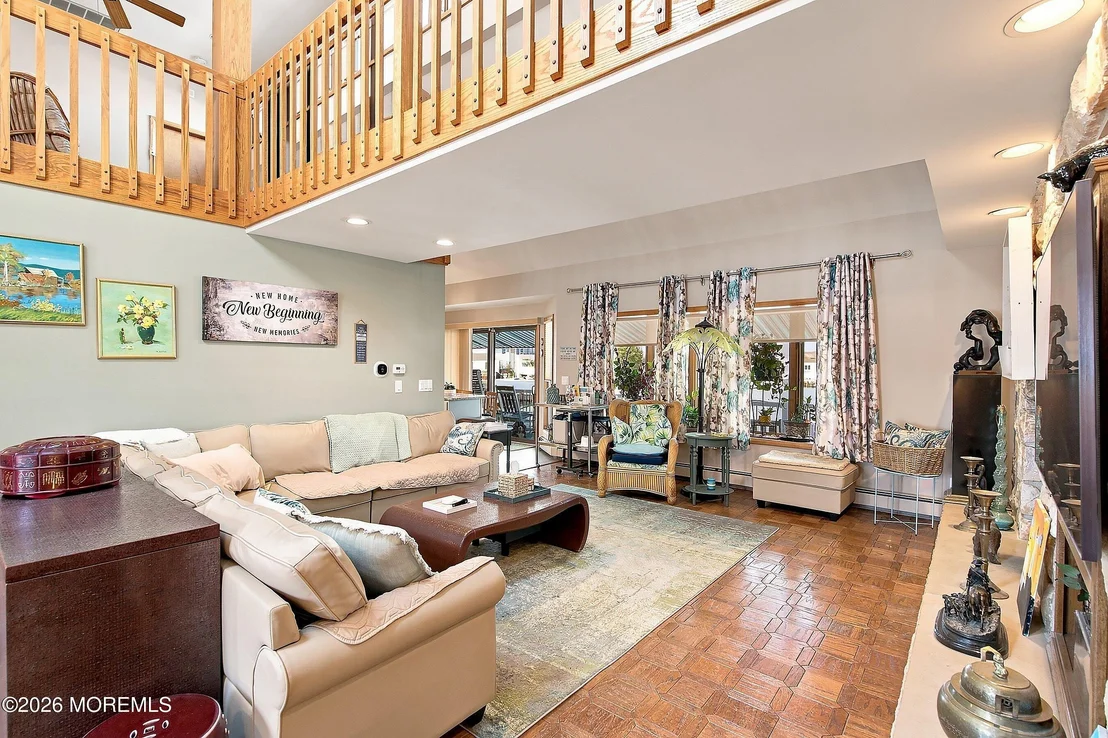 Photo of 819 Forepeak Drive