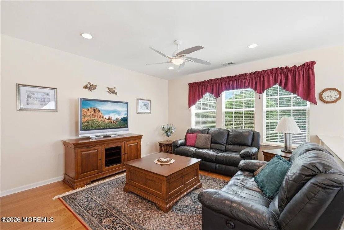 Photo of 74 Pond View Circle