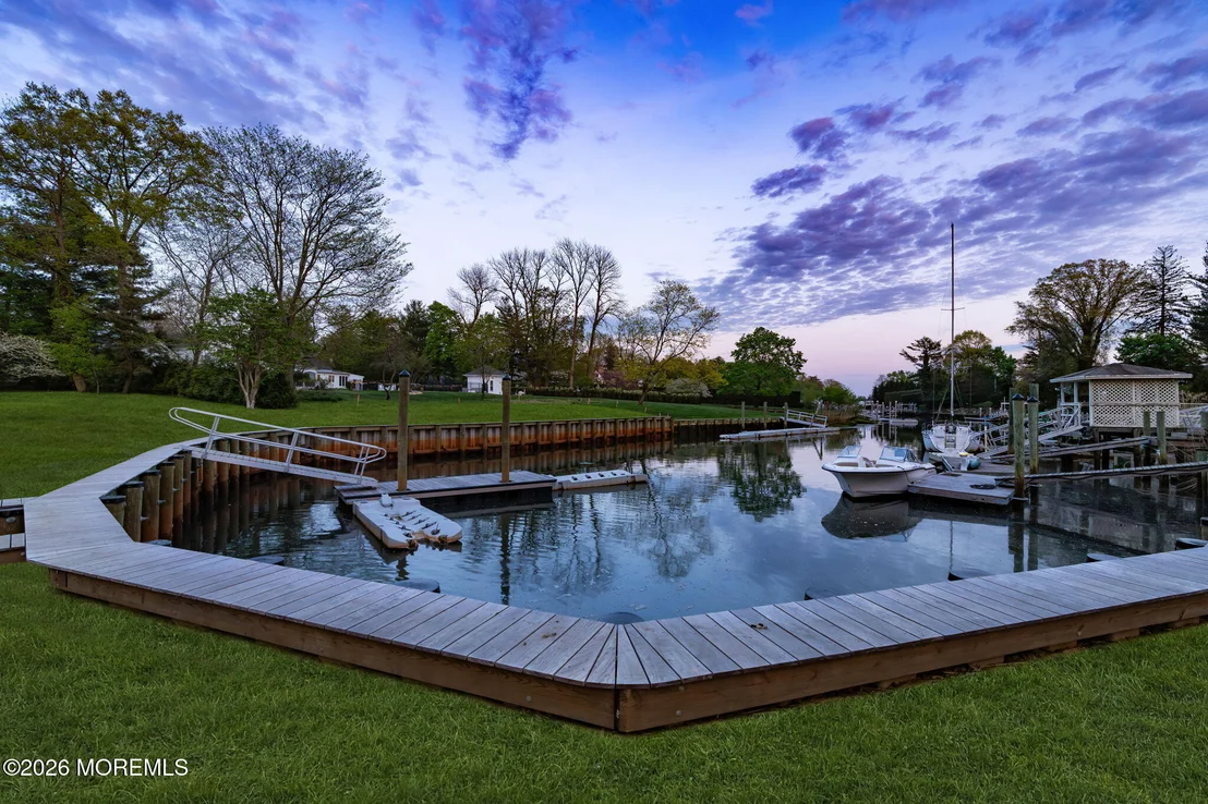 Photo of 181 Rumson Road