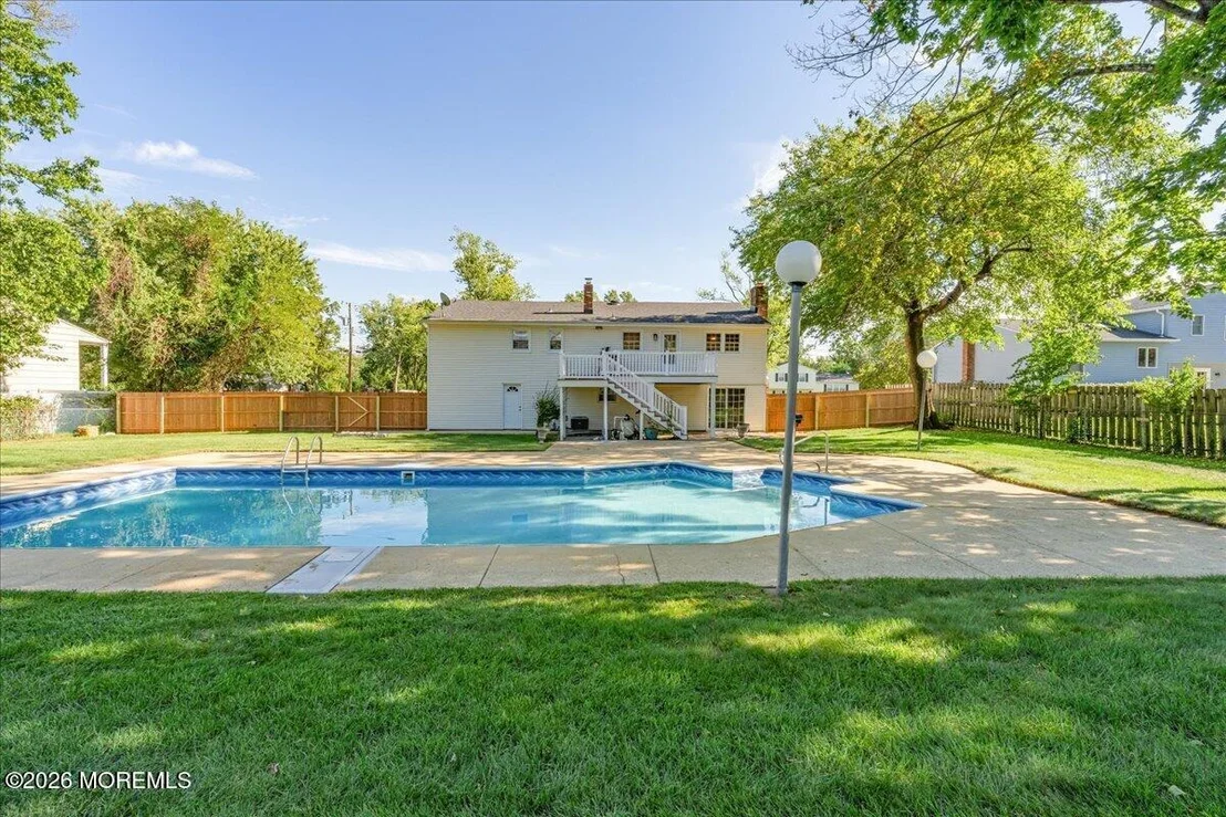 Photo of 5 Colonial Way