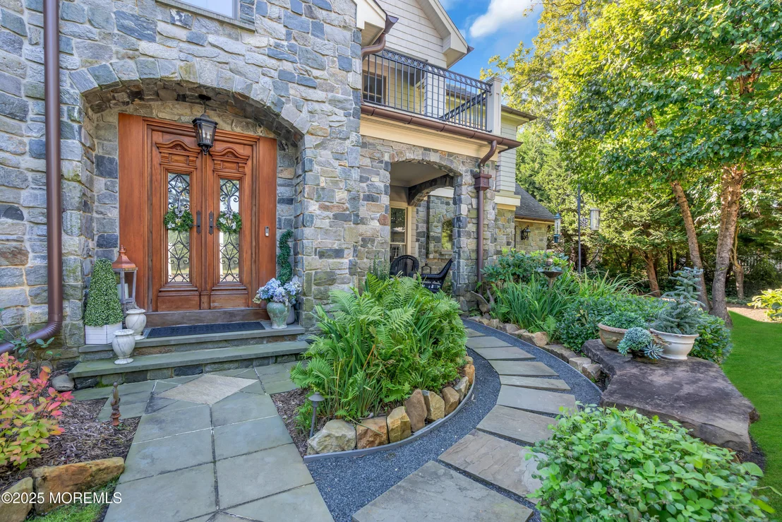 Photo of 2403 Riverside Terrace