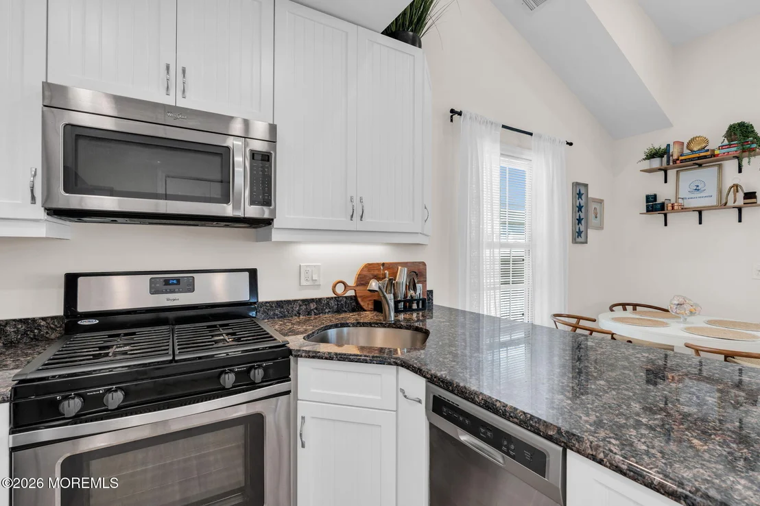 Photo of 115 W Tide Way