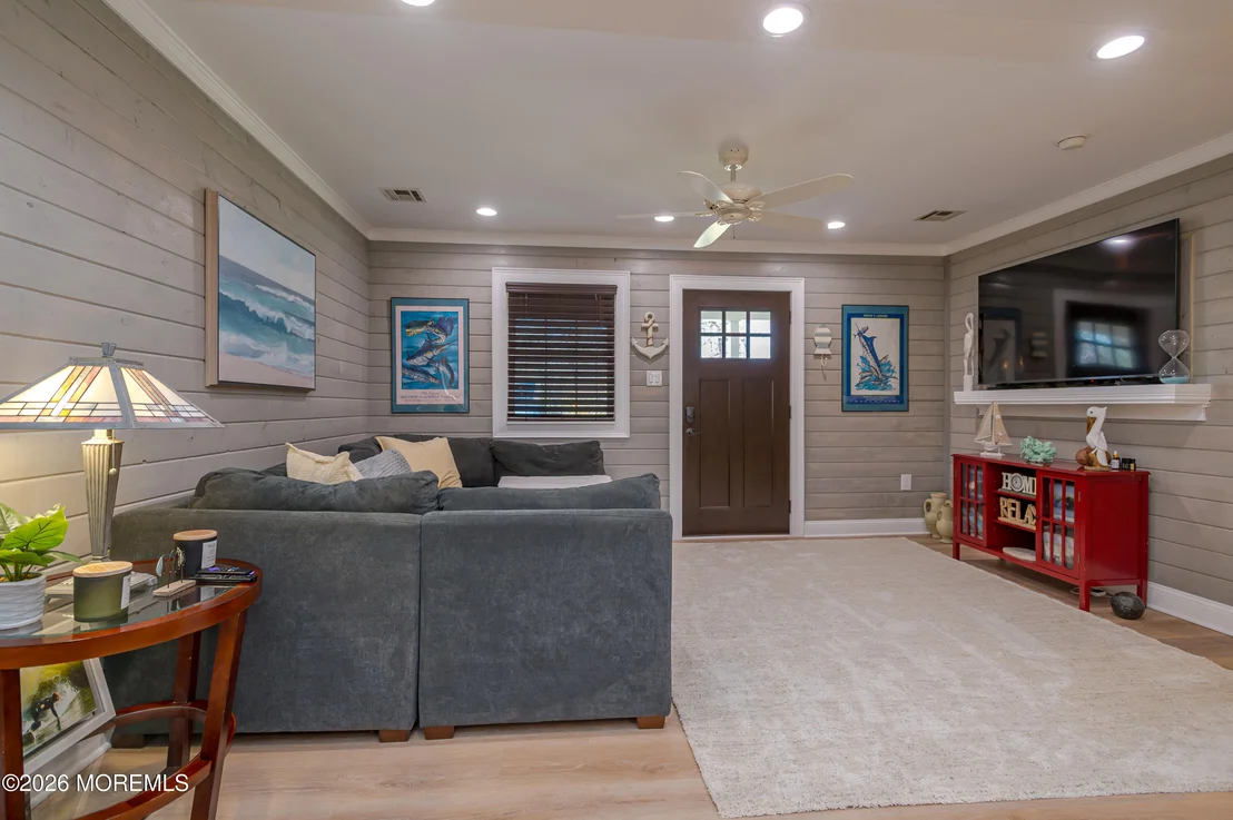 Photo of 6 Avast Avenue