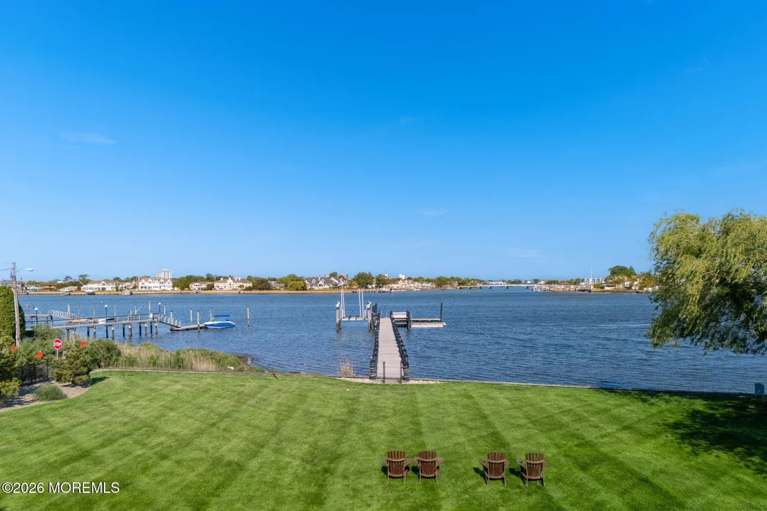 Photo of 229 Comanche Drive
