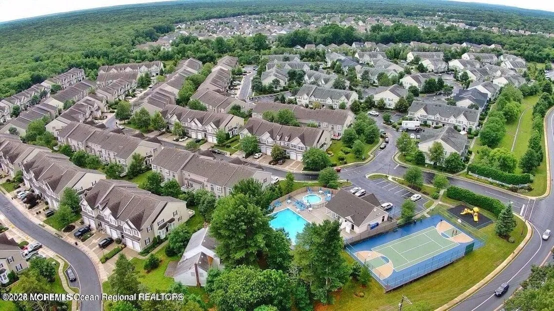 Photo of 357 Brookfield Drive