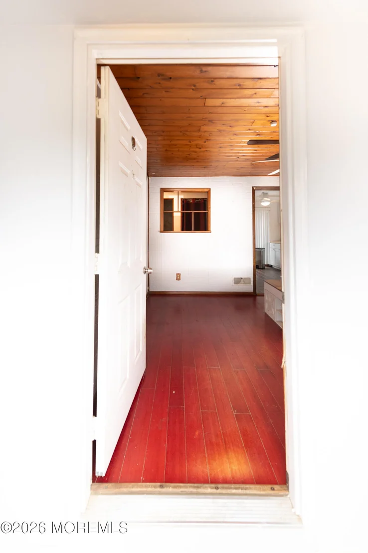 Photo of 302 Edgeview Road