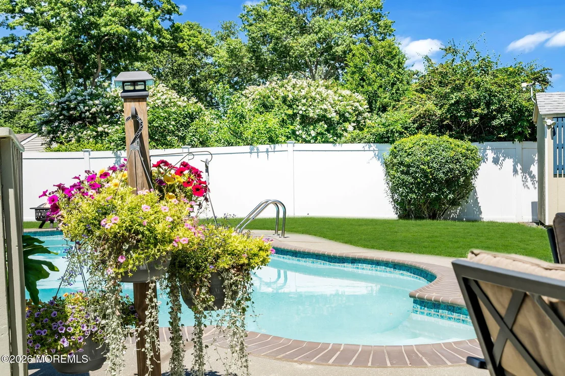 Photo of 1126 Overlook Drive