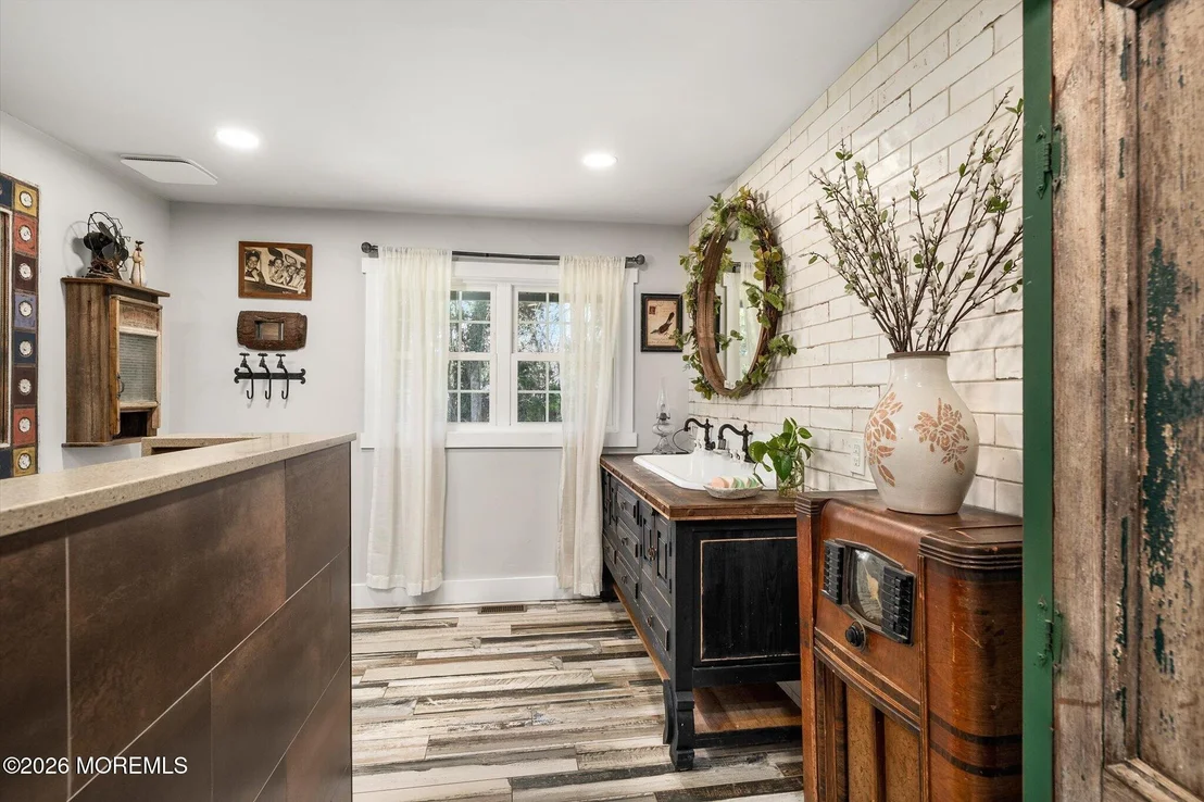 Photo of 158 Larrison Road