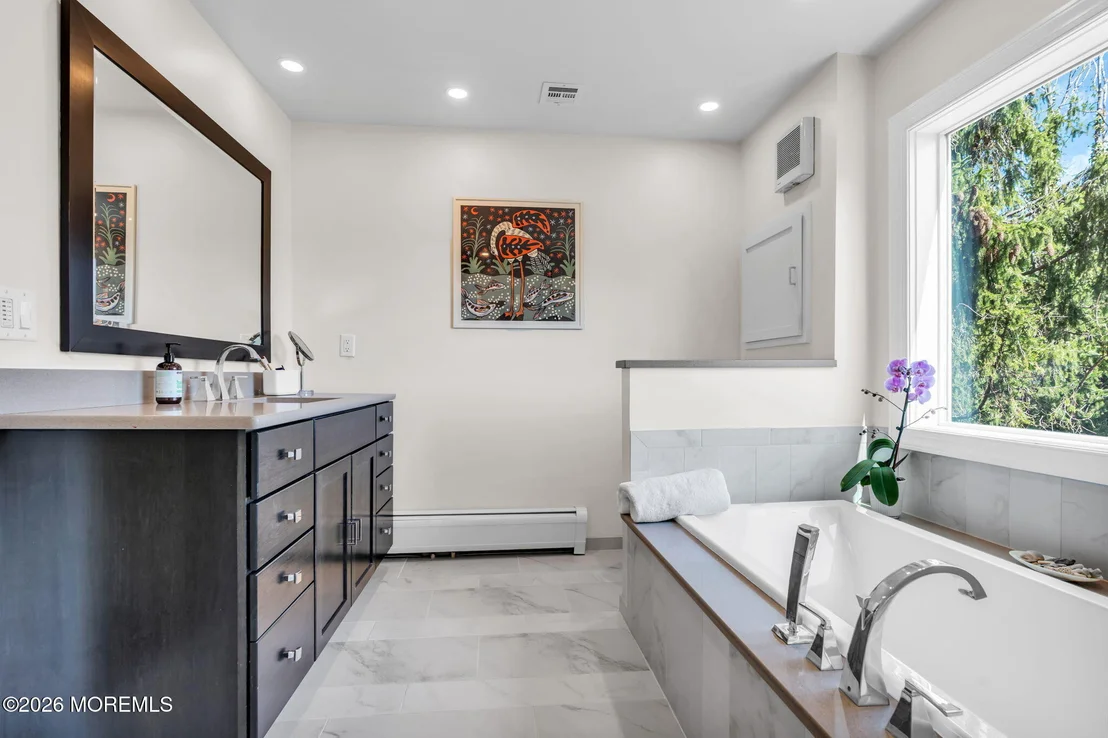 Photo of 531 Locust Point Road