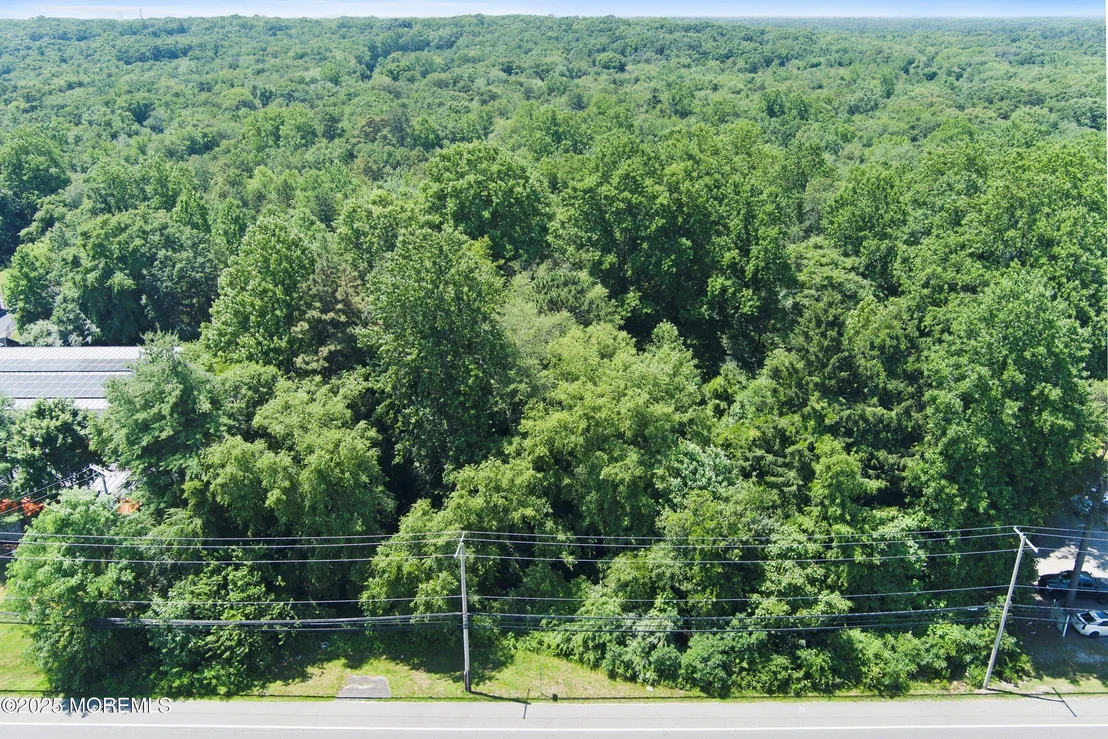 Photo of 185 N County Line Road