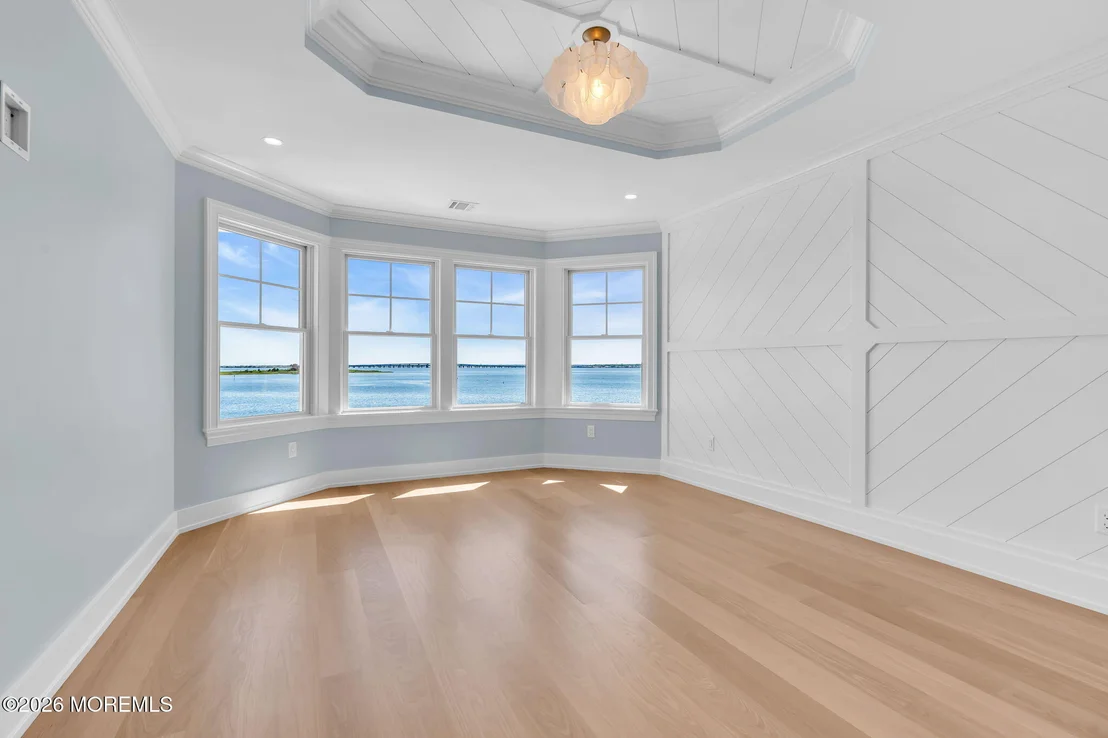 Photo of 153 Pershing Boulevard