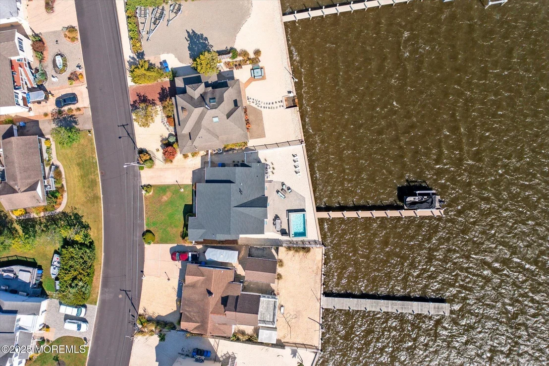 Photo of 673 Bayview Drive
