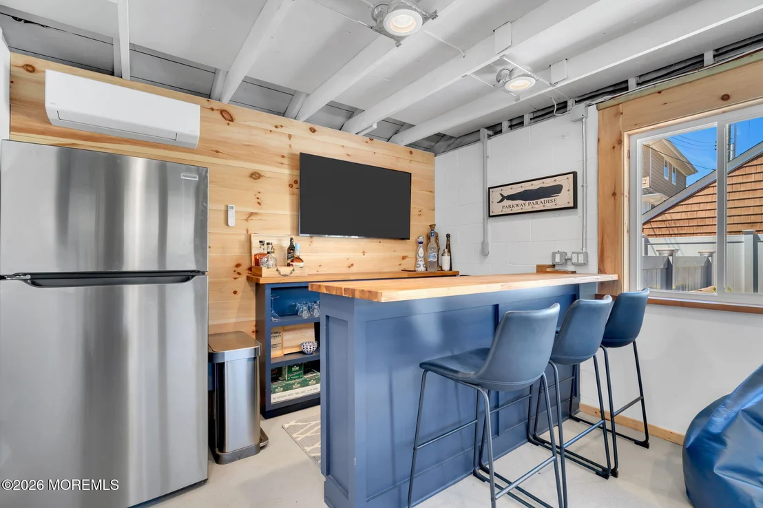 Photo of 304 Parkway