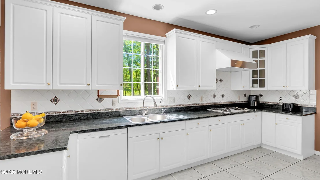 Photo of 645 Reed Road