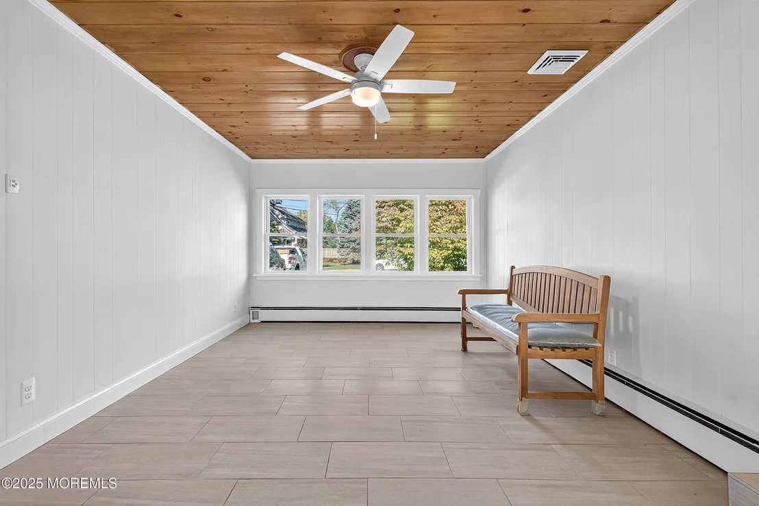 Photo of 7 Sunset Avenue