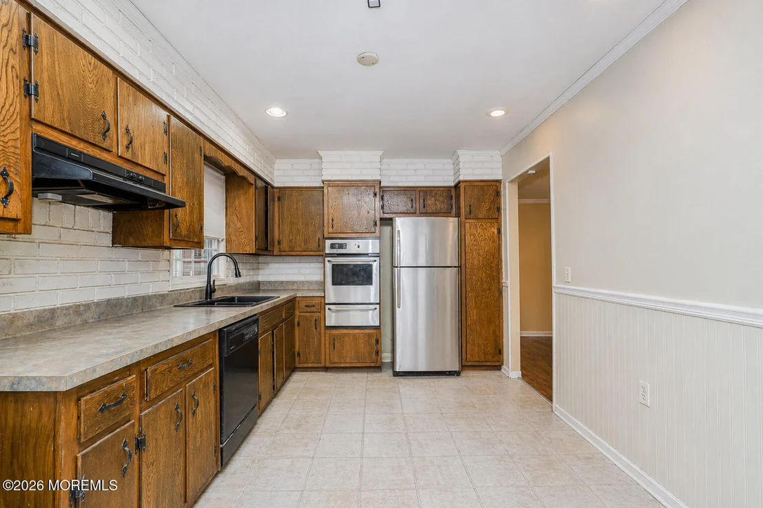 Photo of 74 Center Avenue