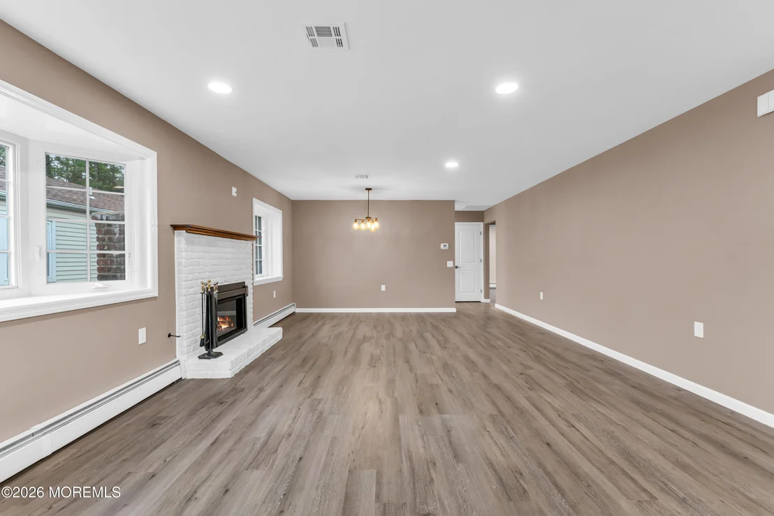 Photo of 134 Pulaski Boulevard