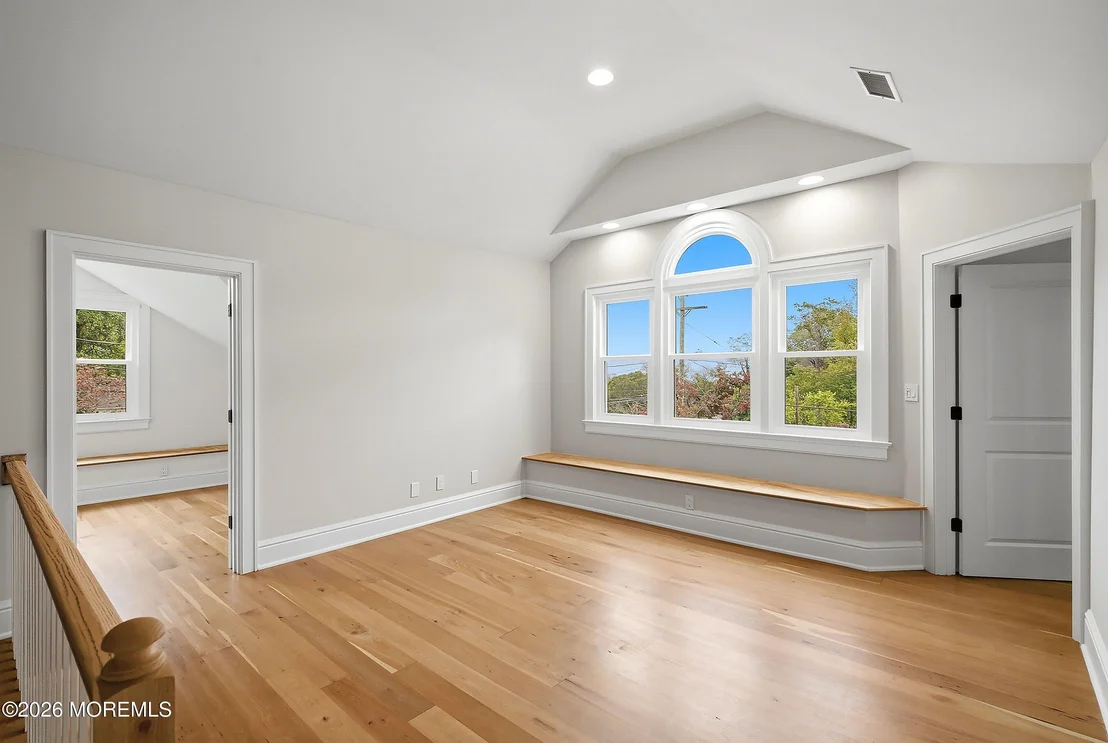 Photo of 4 Oneida Avenue