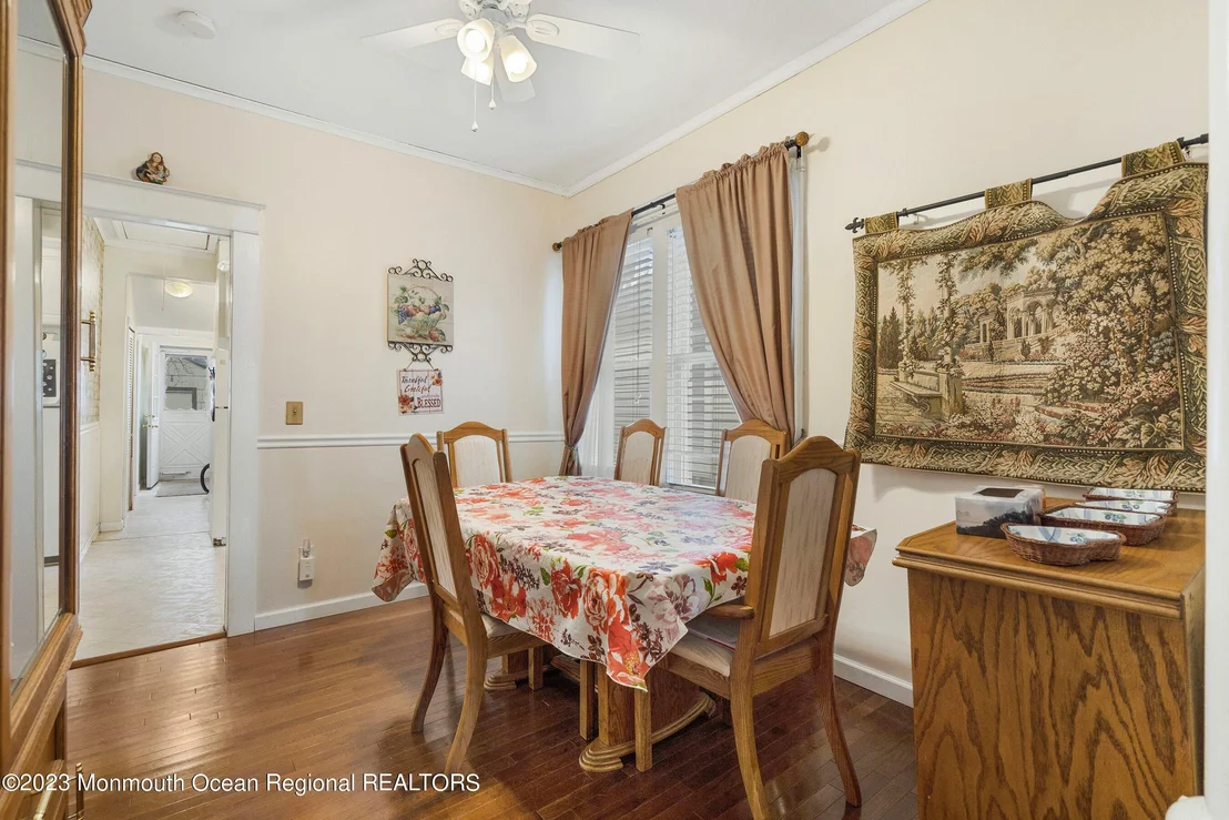 Photo of 57 Pineview Avenue
