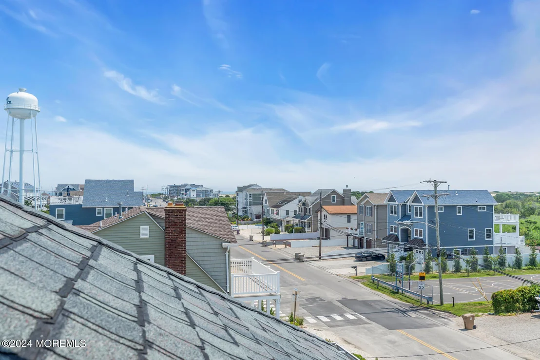 Photo of 210 24th Avenue