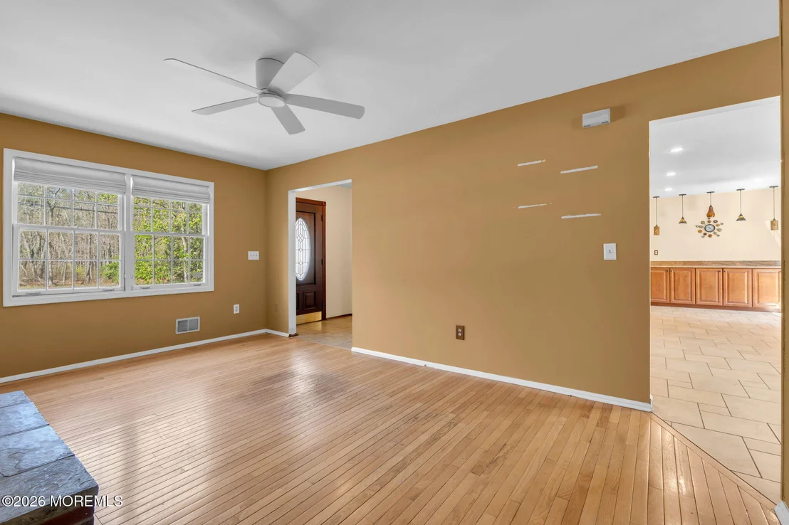 Photo of 205 Frank Applegate Road