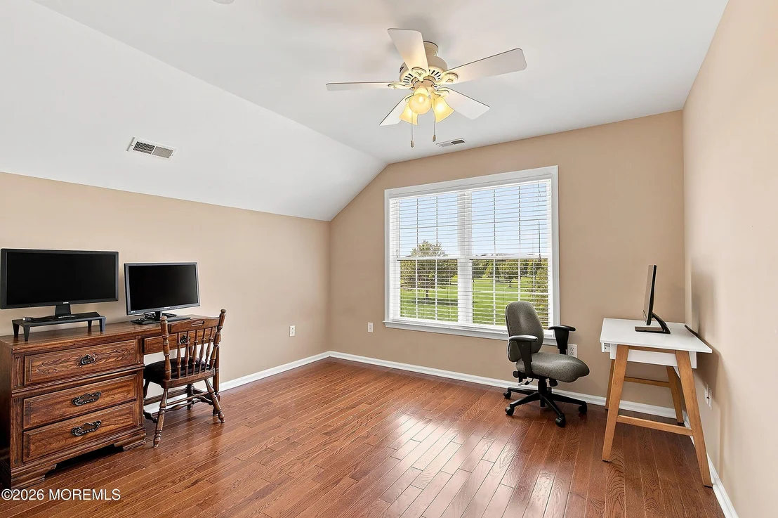 Photo of 43 Oxford Circle