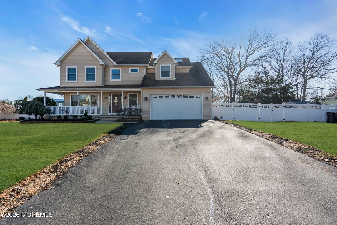 Photo of 15 Eagle Drive