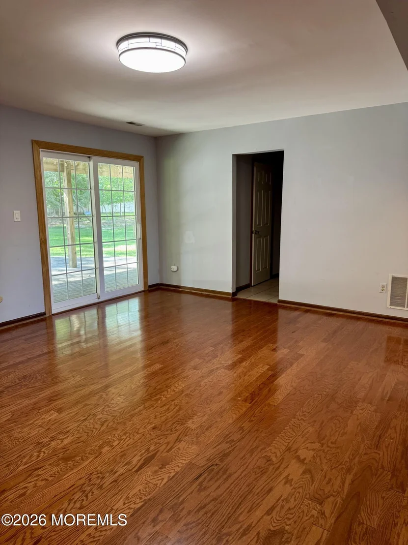 Photo of 21 Sylvan Boulevard