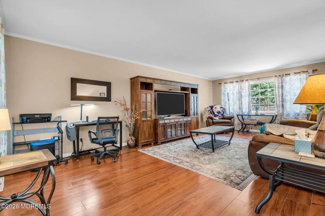 Photo of 2 Lakeland Drive