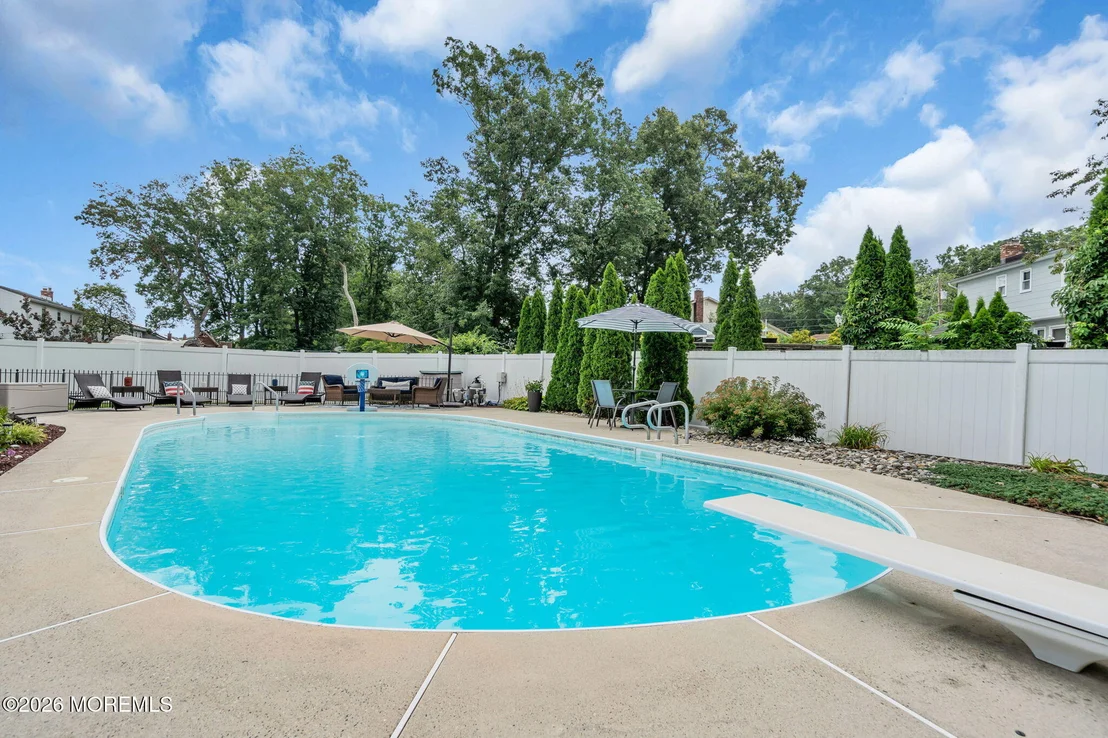 Photo of 1 Meadowbrook Drive
