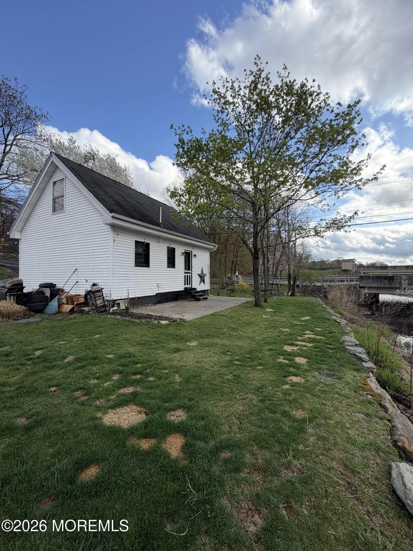Photo of 1 Riverside Road