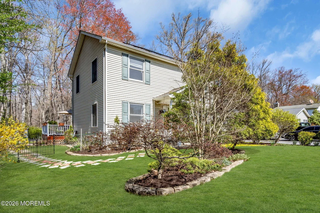 Photo of 90 Bear Brook Road