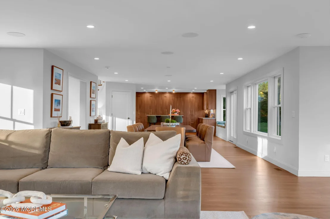Photo of 181 Rumson Road