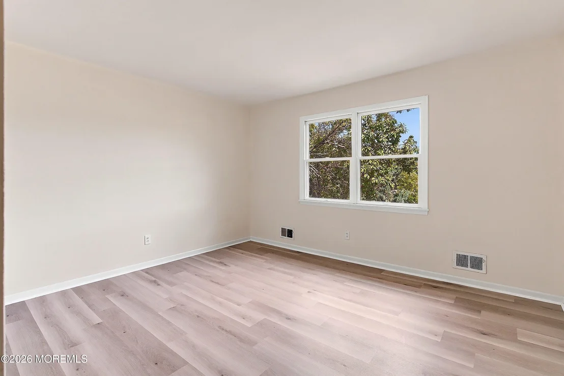 Photo of 296 Lake Shore Drive