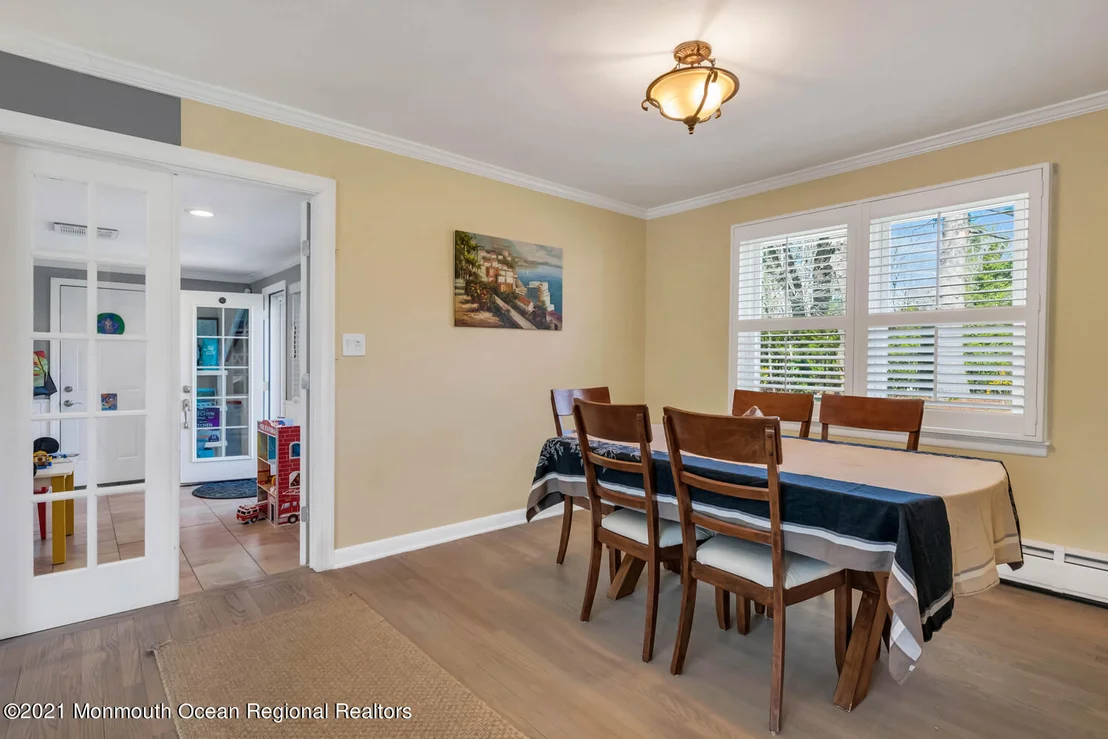 Photo of 407 Rumson Road