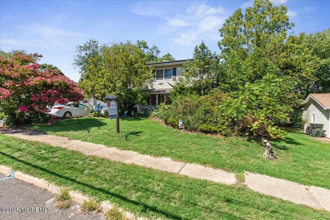 Photo of 8 Hawaii Road