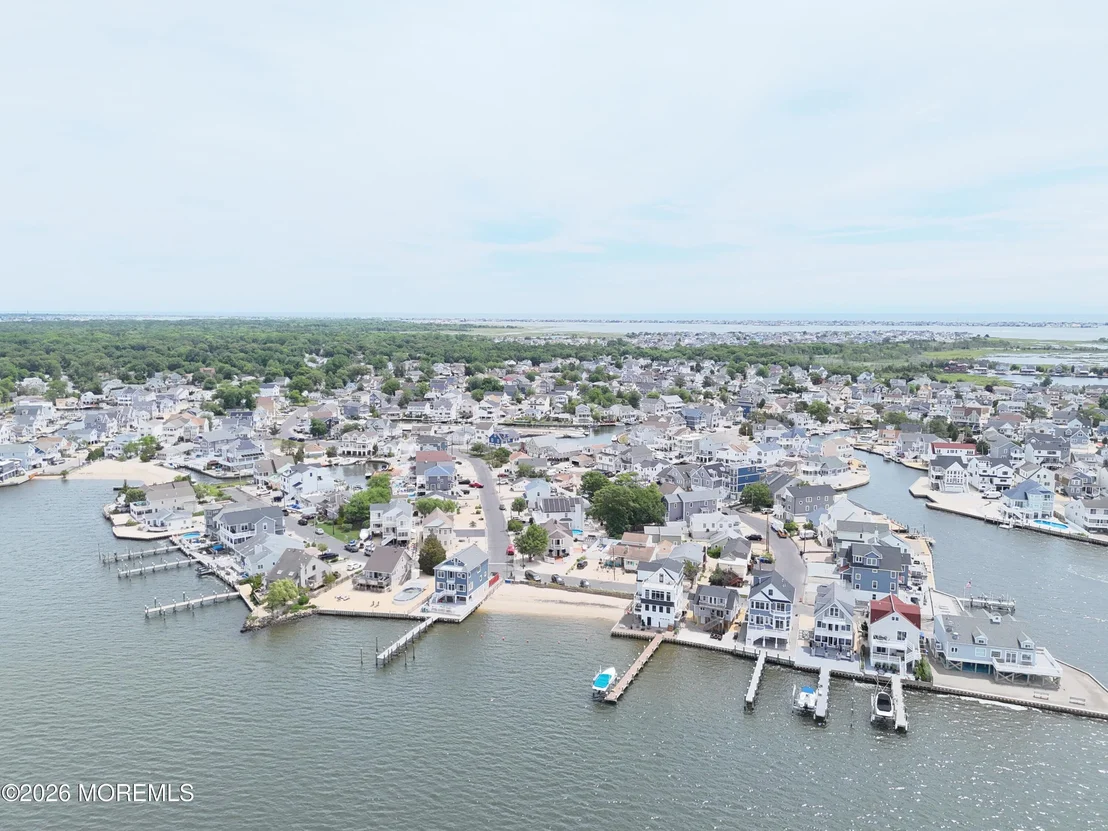 Photo of 131 Bayview Drive