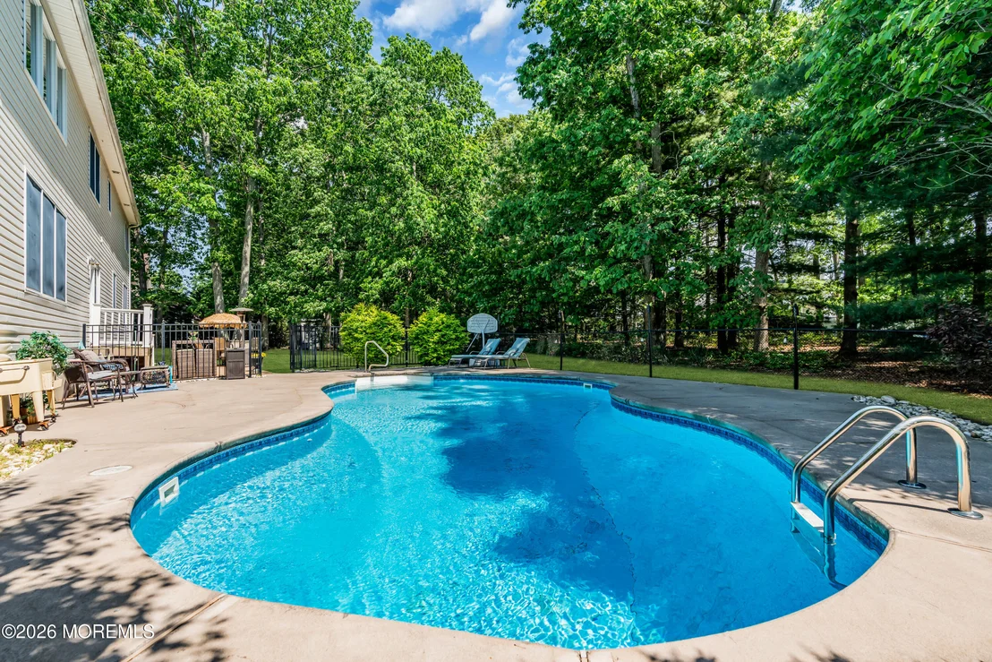 Photo of 105 Mesa Verde Lane