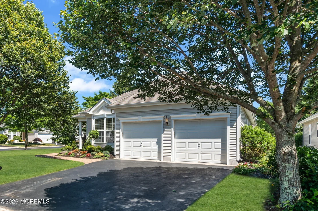 Photo of 83 Huntington Drive
